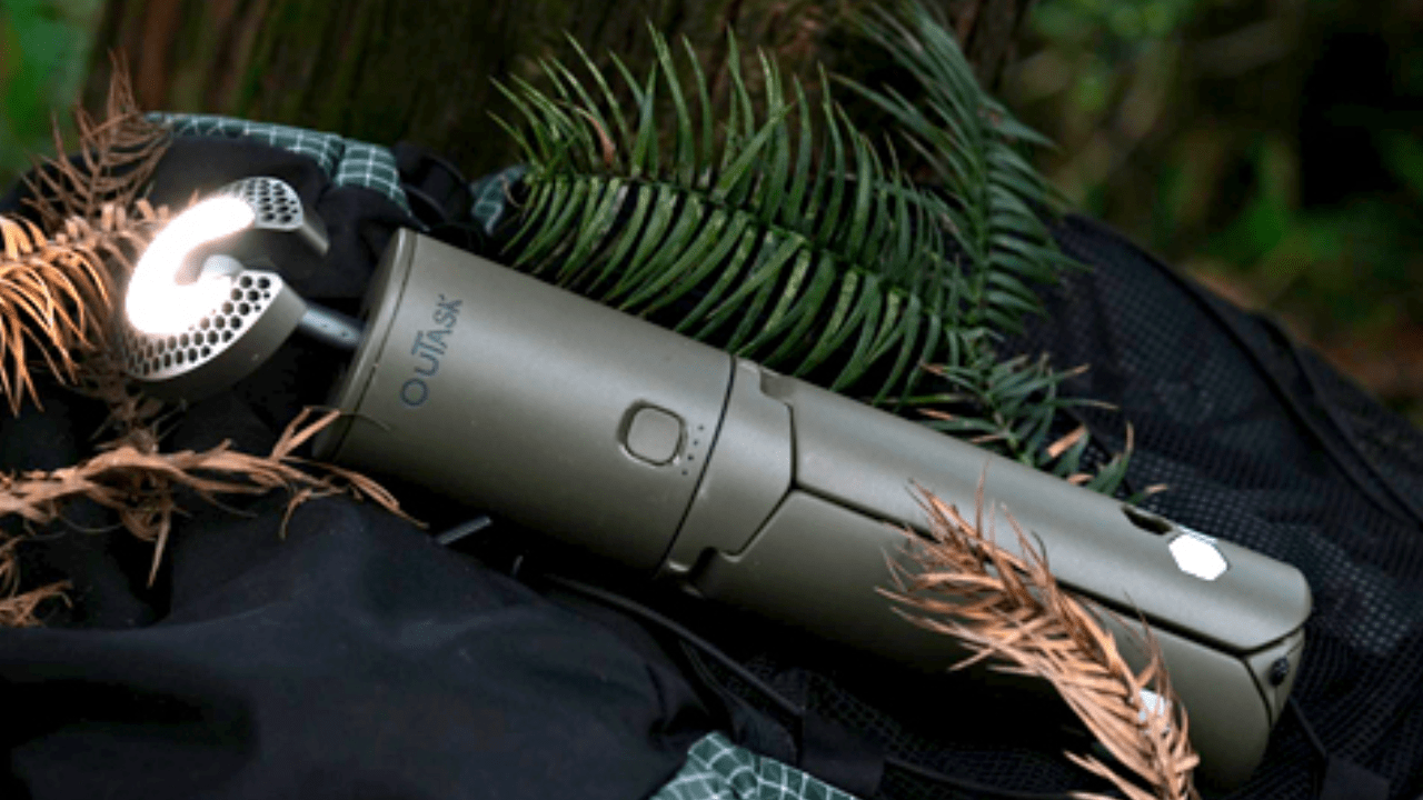 How Does the Commemorative Portable Light Reflect Technological Advancements?